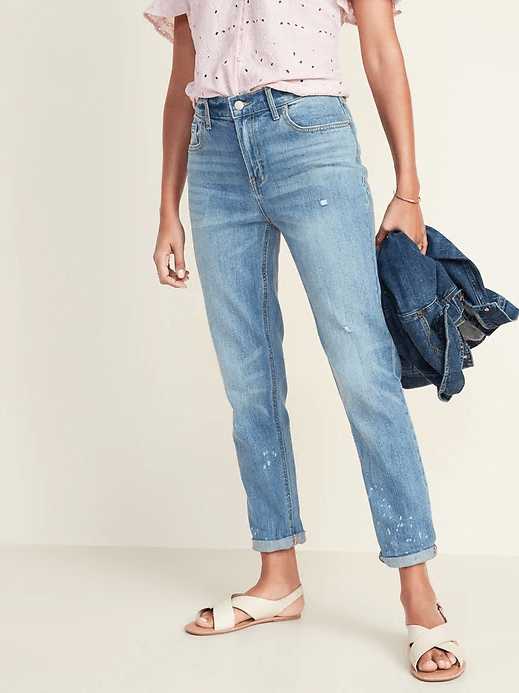 Best Boyfriend: Mid-Rise Boyfriend Distressed Jeans