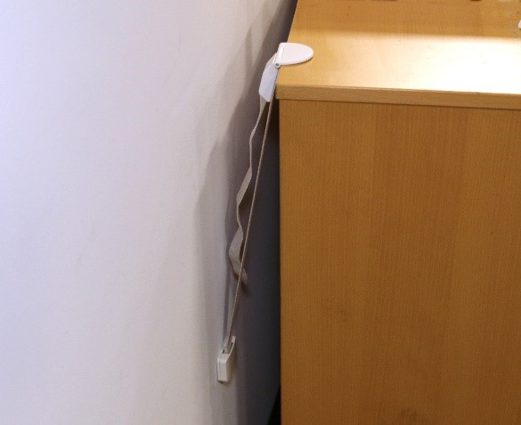 Safety Category: Qdos Zero-Screw Furniture Anti-Tip Kit