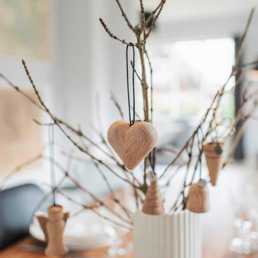 Jul Ornament Set in Oak