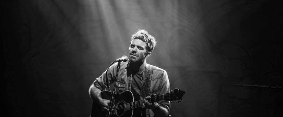 Naked Soul Performance: Stephen Kellogg