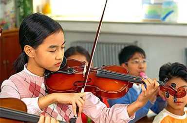 girl-palying-violin