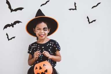 18 Last Minute Halloween Costumes